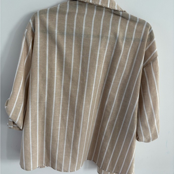 SHEIN Beige and White Striped Button-Down Shirt - Picture 3 of 5